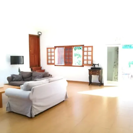 Castano Bajo - *